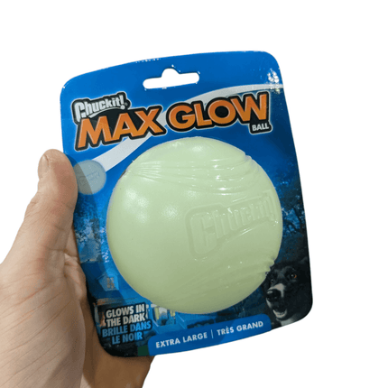 Chuckit Max Glow Ball Glow In The Dark - Lysande, nästan oförstörbar boll - olika storlekar