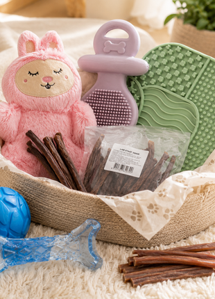 Fidello presentpaket för en ny valp – välkomstpaket med leksaker, godis och slickmatta