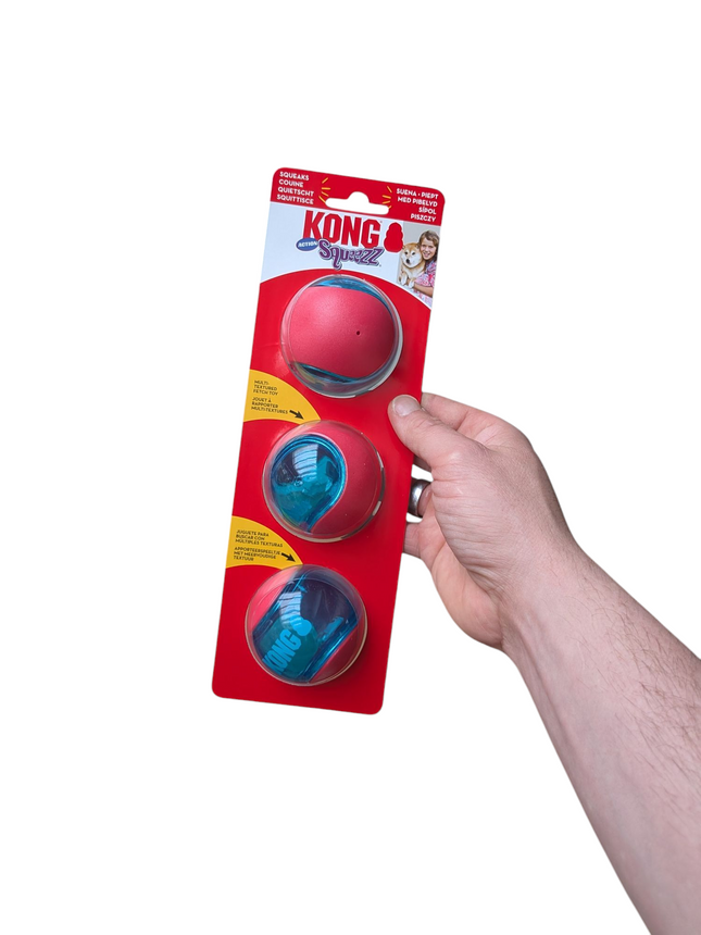 Kong Squeez Action Röd - 3 delar - Extra hög studsboll för hundar med pipljud